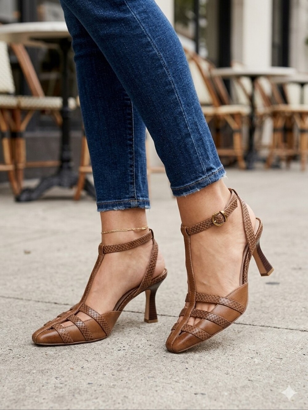 Louis et Cie Lo-Lakma T-Strap Heeled Sandals Cappuccino Snake Skin Print 6.5M